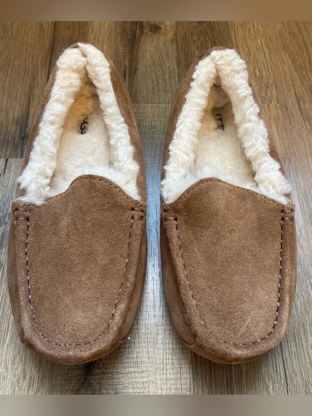 UGG SCALLOPED MOC Girls  SLIPPER SUEDE CHESTNUT Size 4
